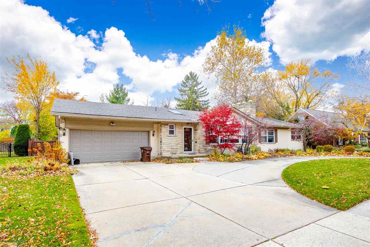 1131 North Renaud Road Grosse Pointe Woods, MI 48236 - Photo 2 of 46
