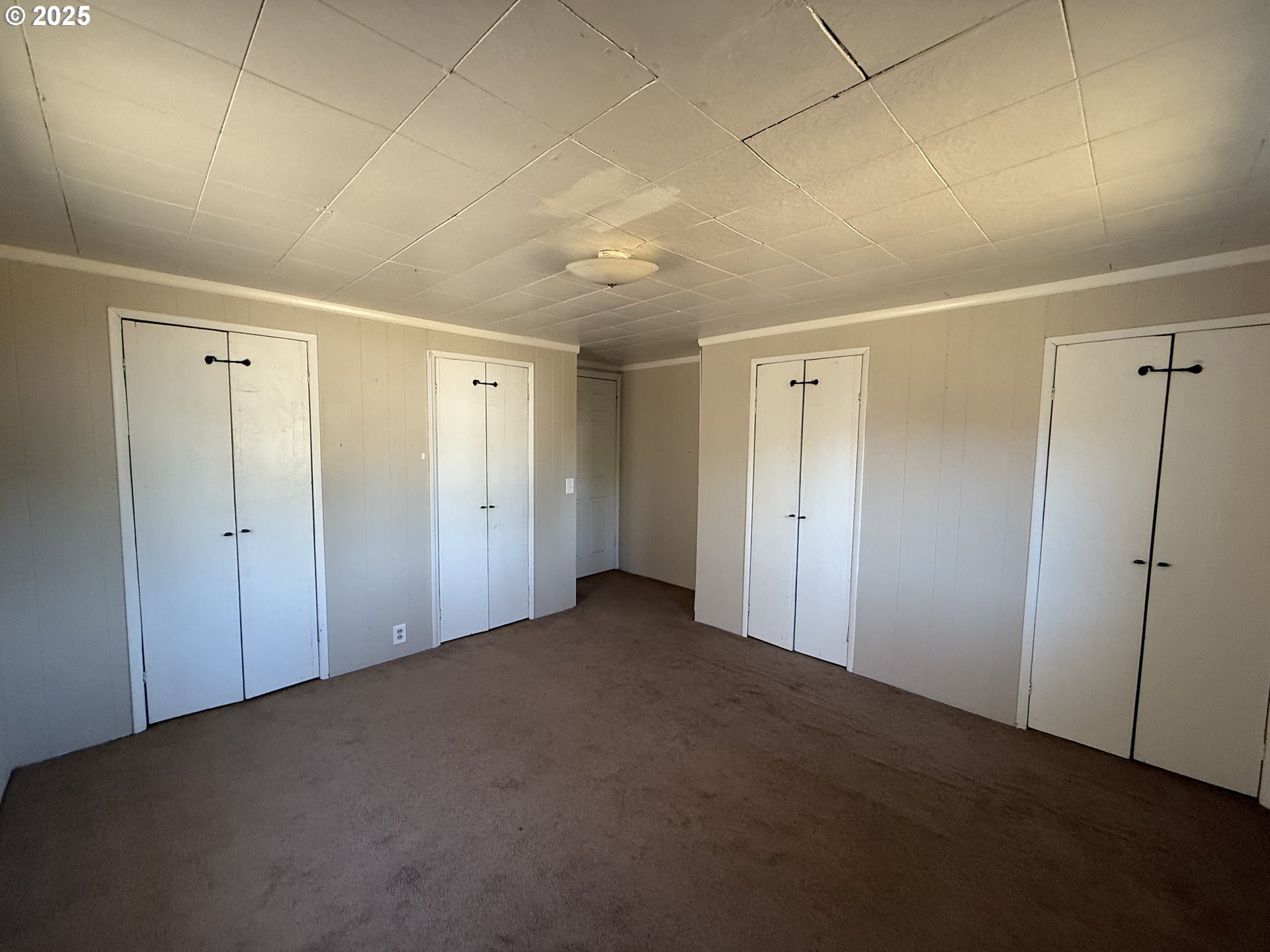 802 25th Avenue Seaside, OR 97138 - Photo 19 of 22 a view of empty room