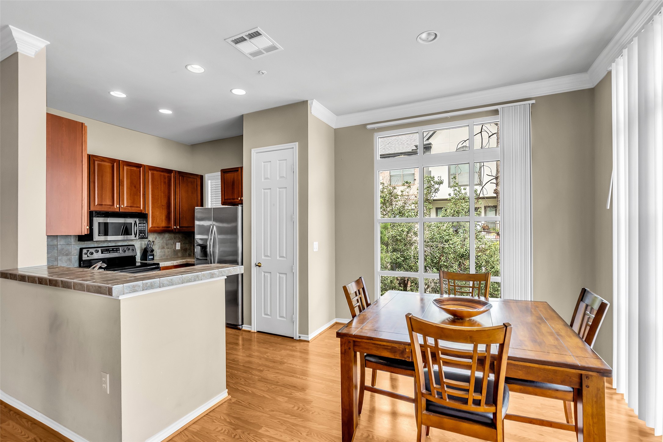 2400 McCue Road, Unit 240 Houston, TX 77056 - Photo 11 of 36