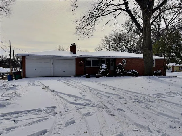 $295,000 | 8023 Freeman Avenue, Kansas City, KS 66112