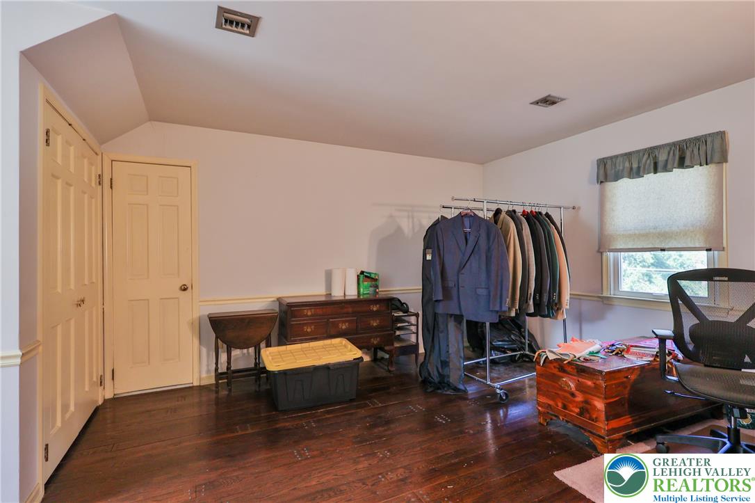 710 Wedgewood Road Bethlehem, PA 18017 - Photo 29 of 39 Gallery Image 29