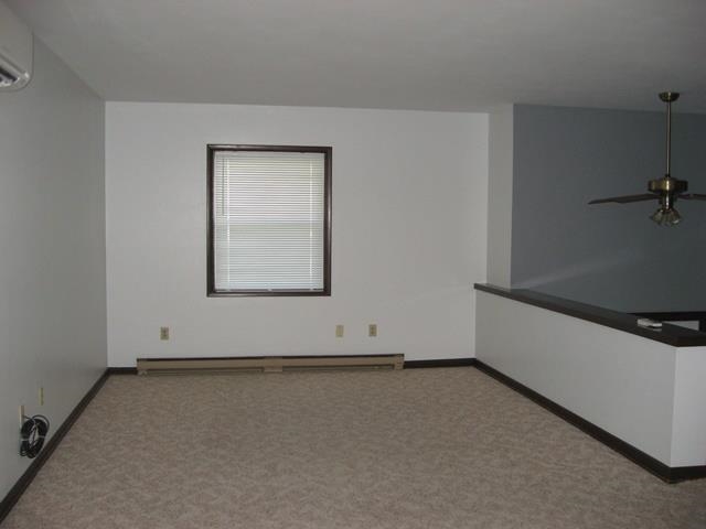 1915 West Middlebury Road Freeport, IL 61032 - Photo 3 of 25 Gallery Image 3