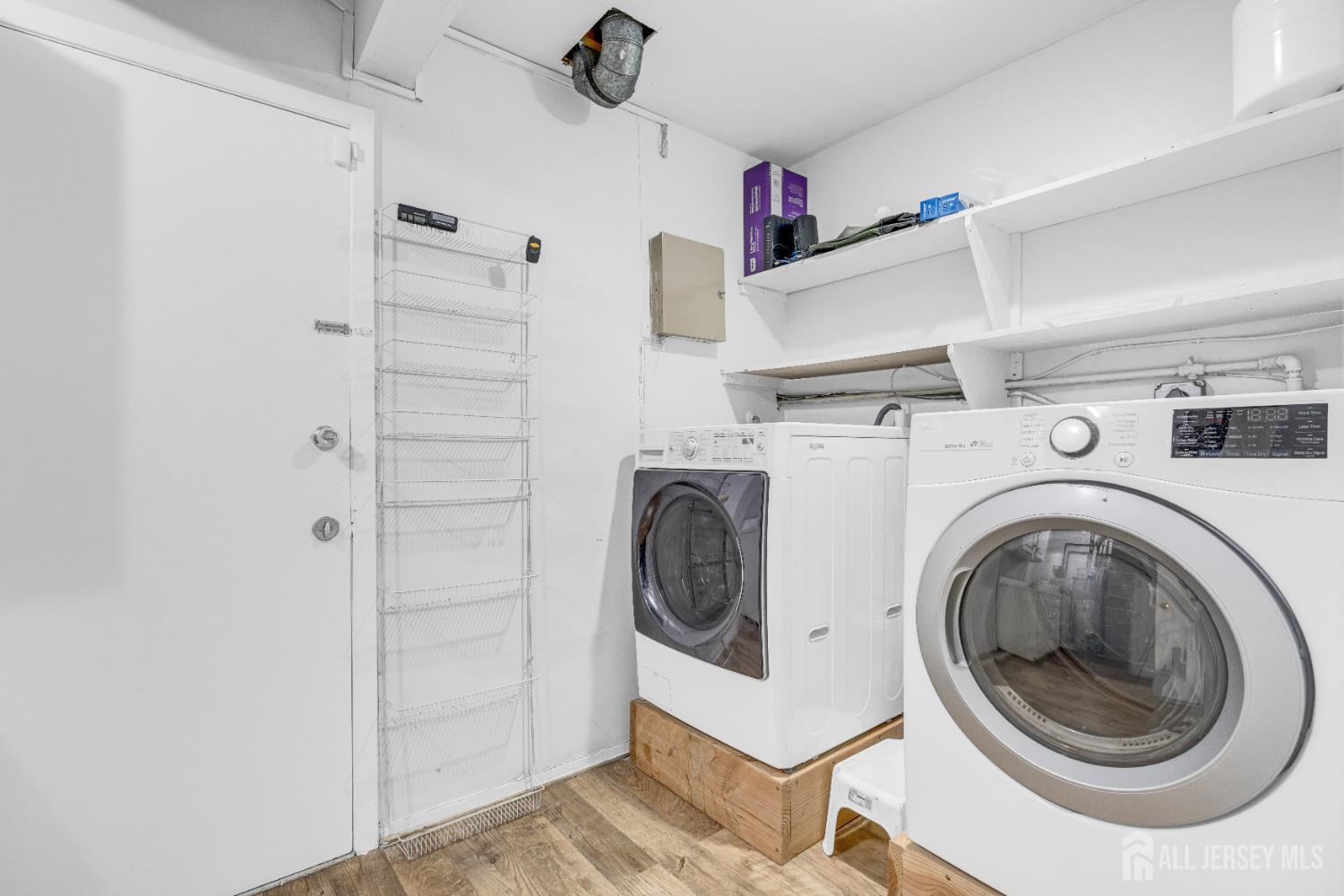 6 Marc Court Edison, NJ 08820 - Photo 31 of 42 a utility room with dryer and washer