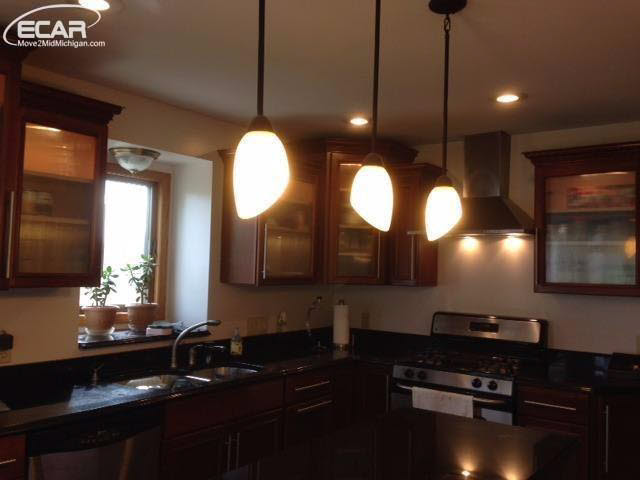 1156 Heatherwoode Road Flint, MI 48532 - Photo 9 of 28 21304475-8.JPG