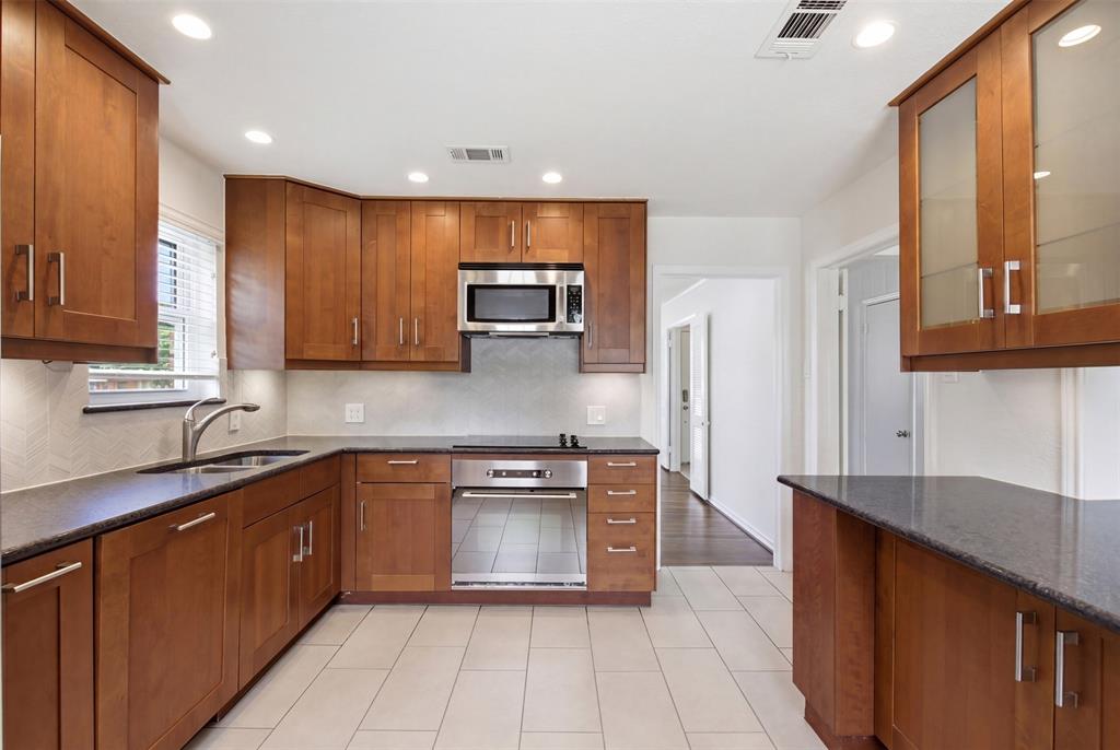 4419 Abrams Road Dallas, TX 75214 - Photo 10 of 28 Gallery Image 10