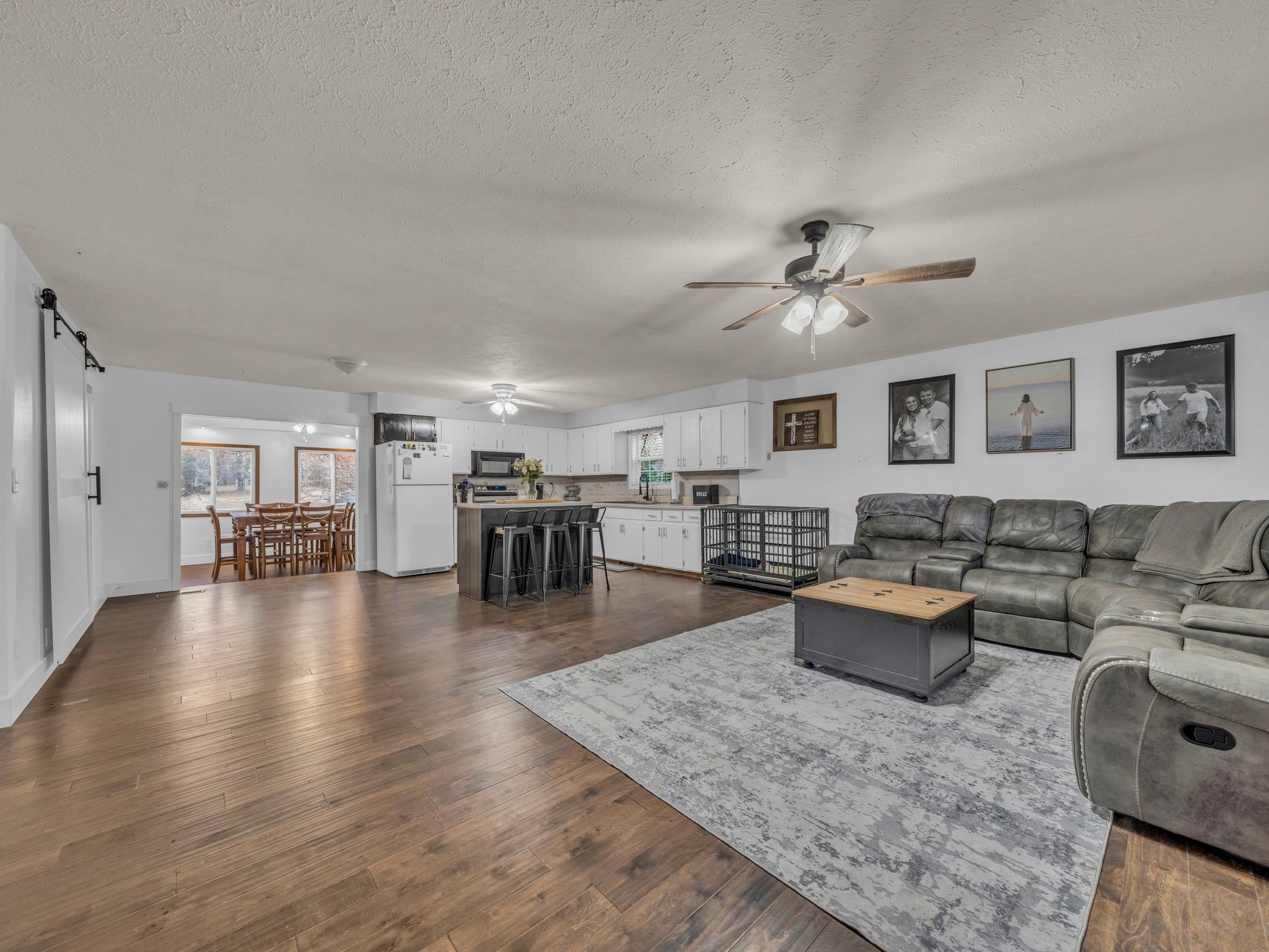 4055 Erin Road McEwen, TN 37101 - Photo 3 of 25 a living room with furniture and wooden floor