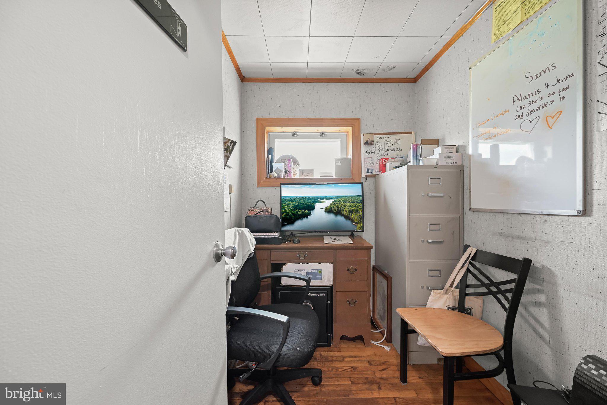 14407-14409 Hollow Road Hancock, MD 21750 - Photo 38 of 96 Office