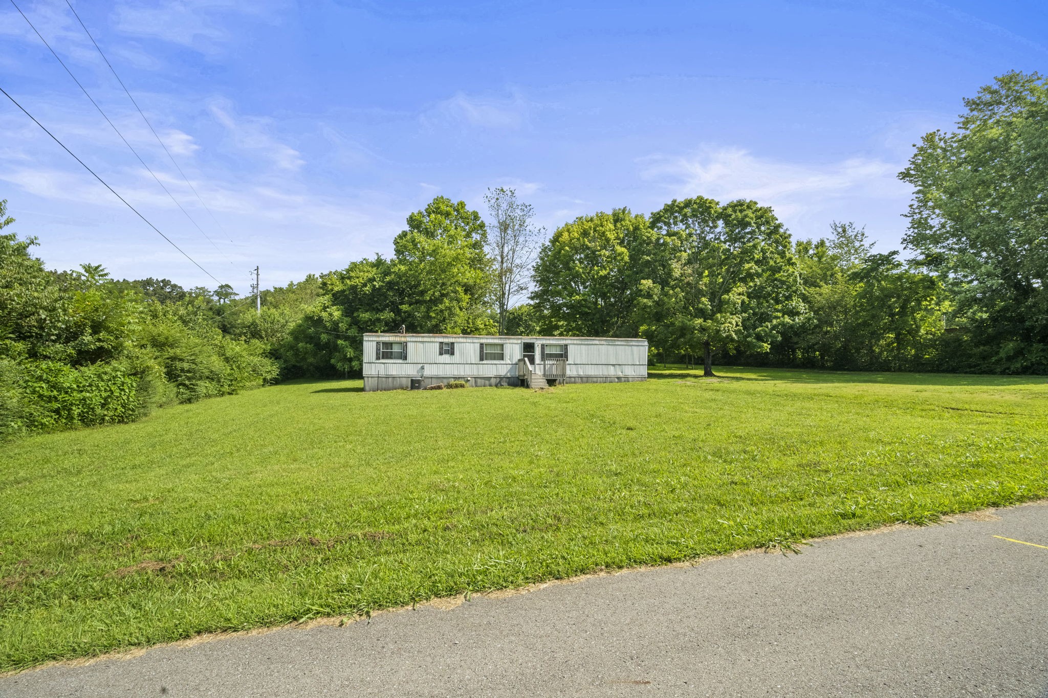 6214 Lincoln Park Road Springfield, TN 37172 - Photo 8 of 25 a view of a stadium that has a big yard