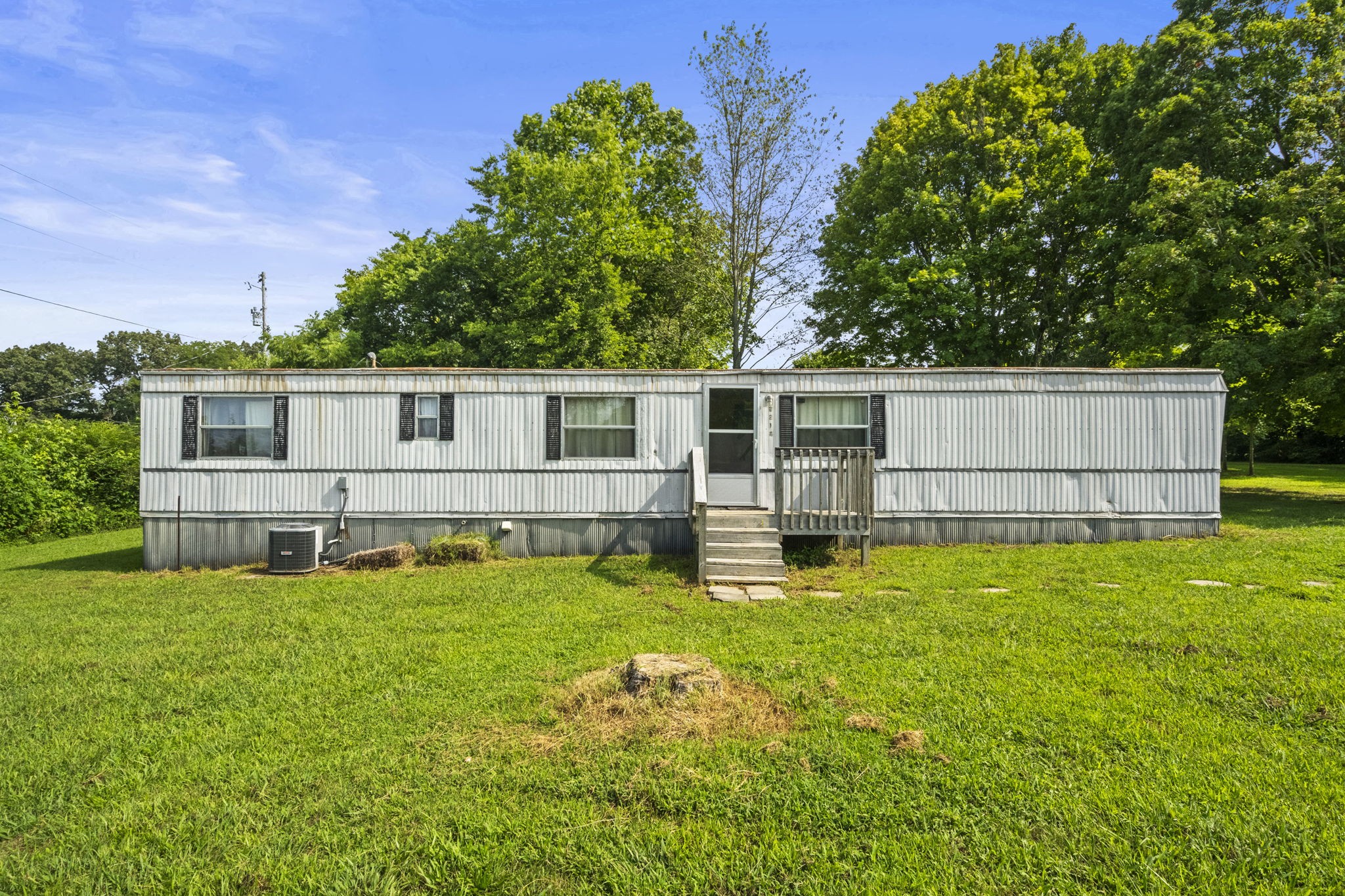 6214 Lincoln Park Road Springfield, TN 37172 - Photo 10 of 25 a view of a house with a yard and sitting area