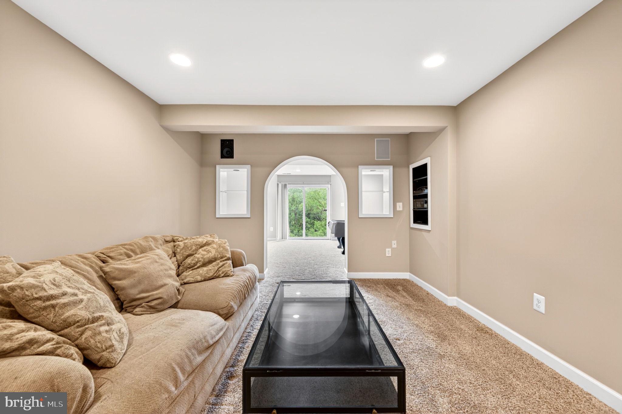 8 North Pointe Terrace Middletown, MD 21769 - Photo 47 of 74 a living room with furniture and a large window