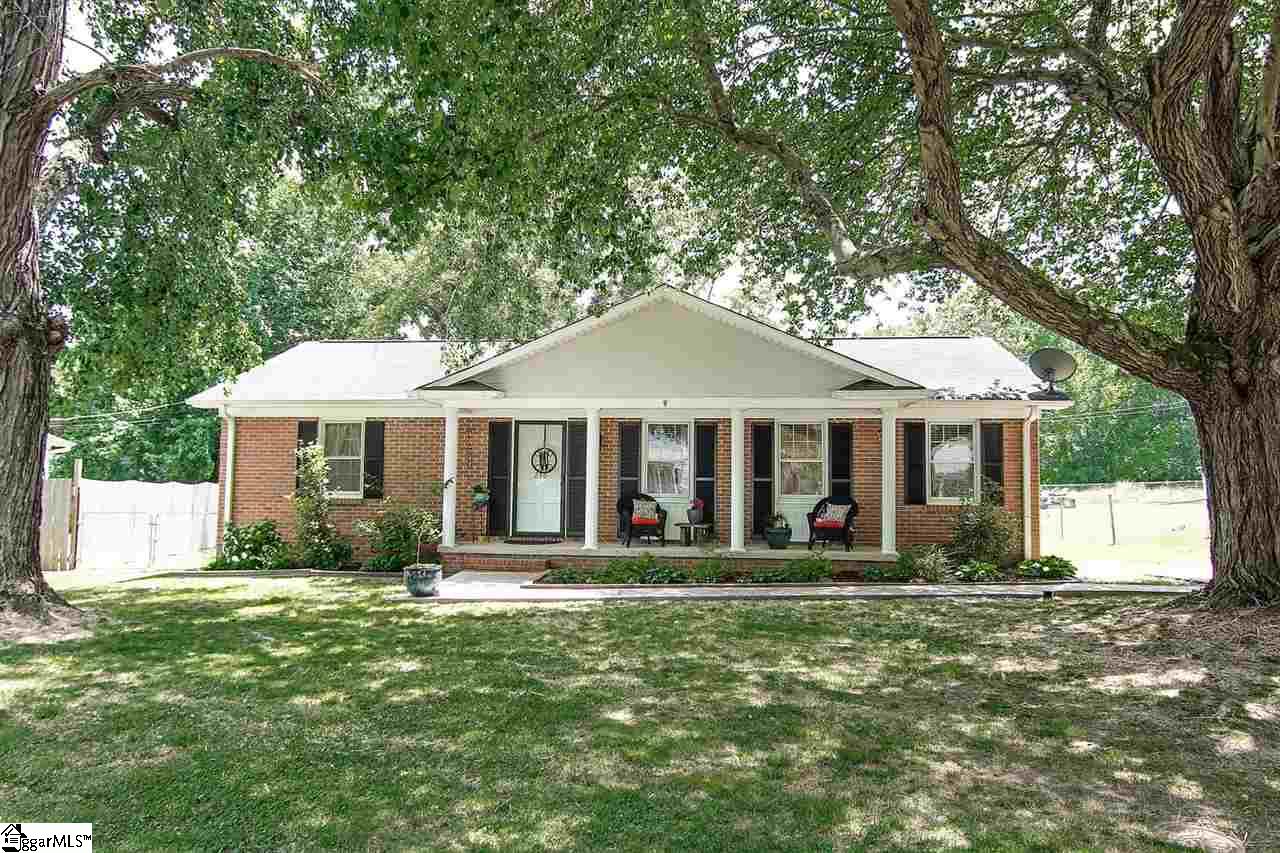 236 Brookmere Road Simpsonville, SC 29681 - Photo 1 of 31 Gallery Image 1
