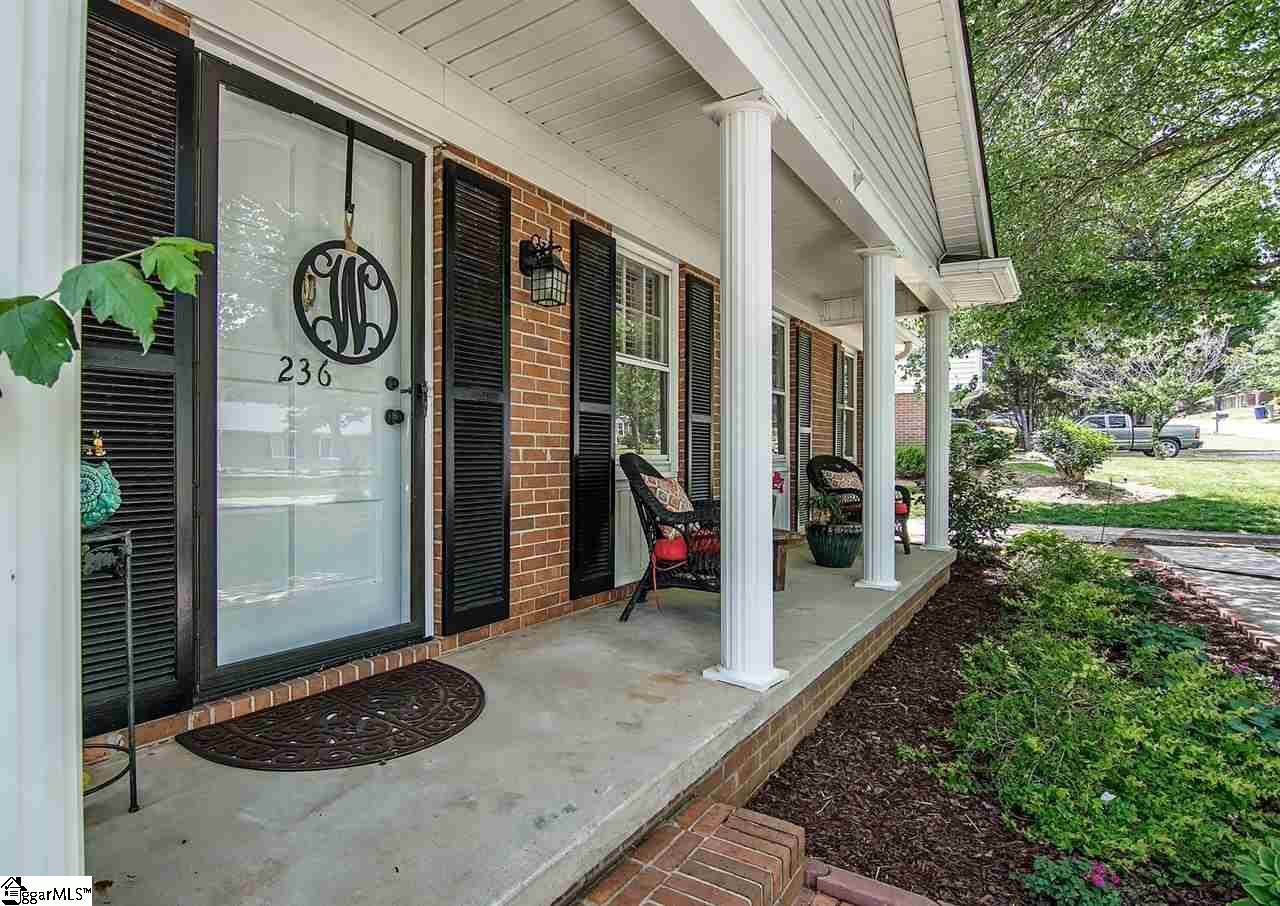 236 Brookmere Road Simpsonville, SC 29681 - Photo 2 of 31 Gallery Image 2
