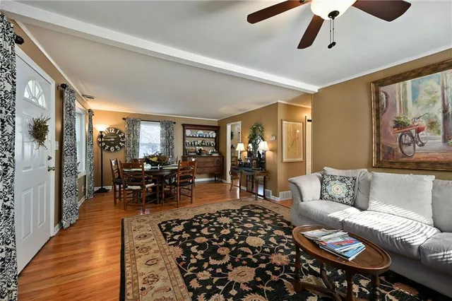 $295,000 | 7601 Foster Street, Overland Park, KS 66204