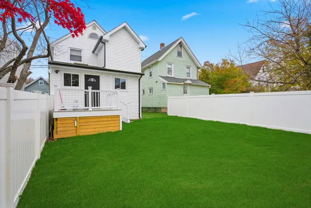 $599,000 | 30 Gerard Street, Milford, CT 06460