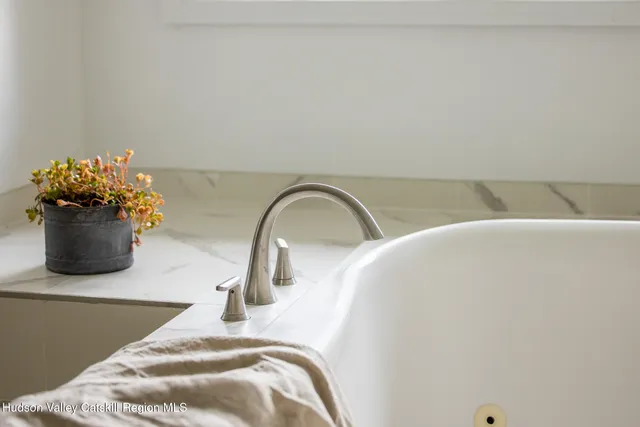 a close view of sink and tap