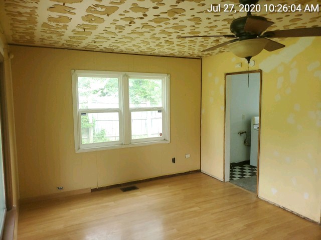 215 Louis Road Joliet, IL 60433 - Photo 4 of 9