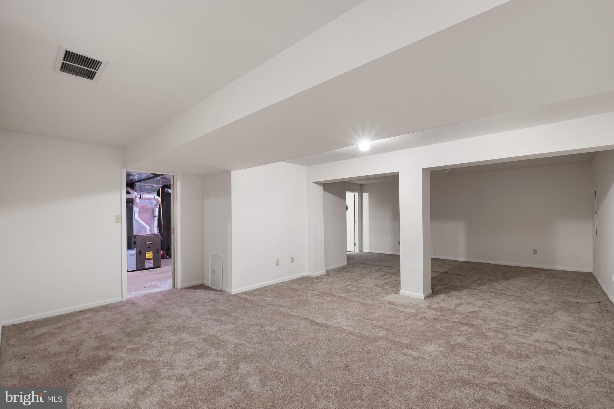 224 West Old Squaw Road Middletown, DE 19709 - Photo 42 of 43 an empty room with closet