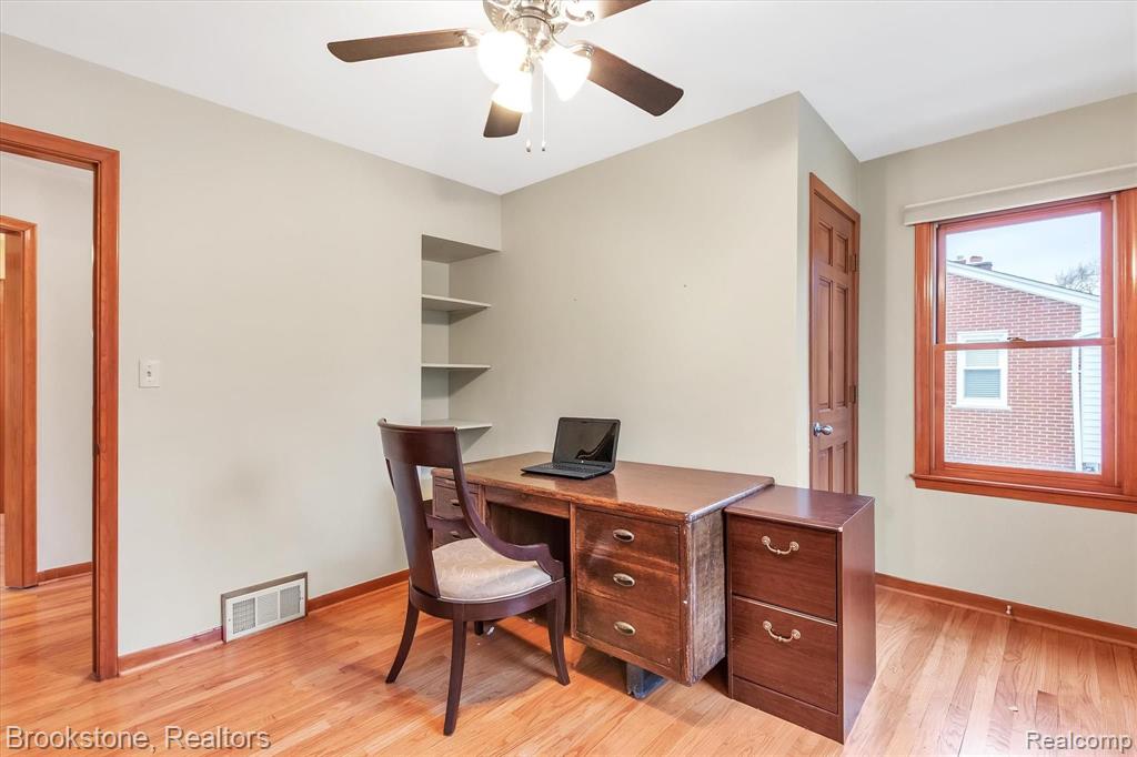 102 Maplefield Road Pleasant Ridge, MI 48069 - Photo 21 of 41
