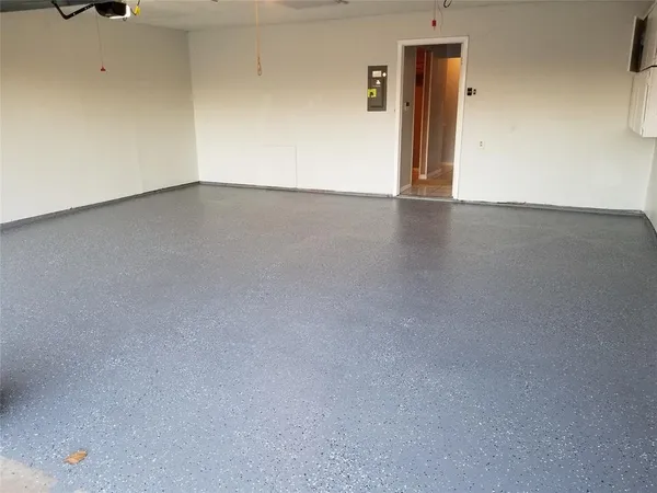 $1,950 | 204 Woodlawn Drive, Keene, TX 76059