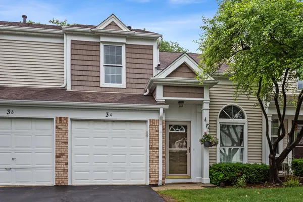 $270,000 | 3 Chaucer Lane, Unit A, Streamwood, IL 60107