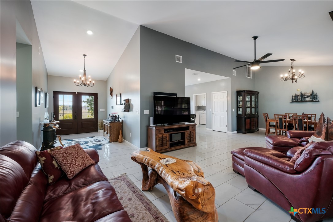 262 Gander Slough Road Kingsbury, TX 78638 - Photo 7 of 32