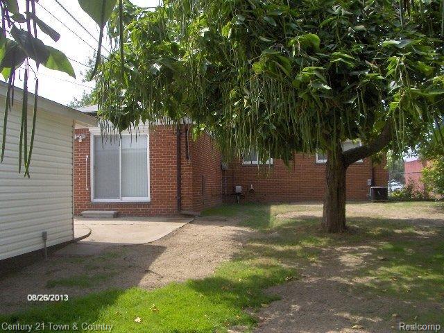 25756 Rubin Road Warren, MI 48089 - Photo 10 of 13 photo 11.jpg