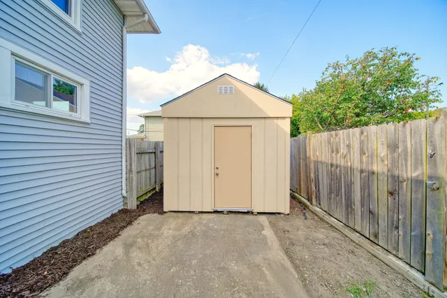 $110,000 | 813 Cooper Street, Jackson, MI 49202