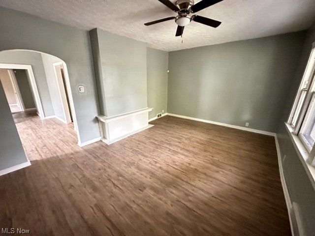 3415 Altamont Road Cleveland, OH 44118 - Photo 3 of 31