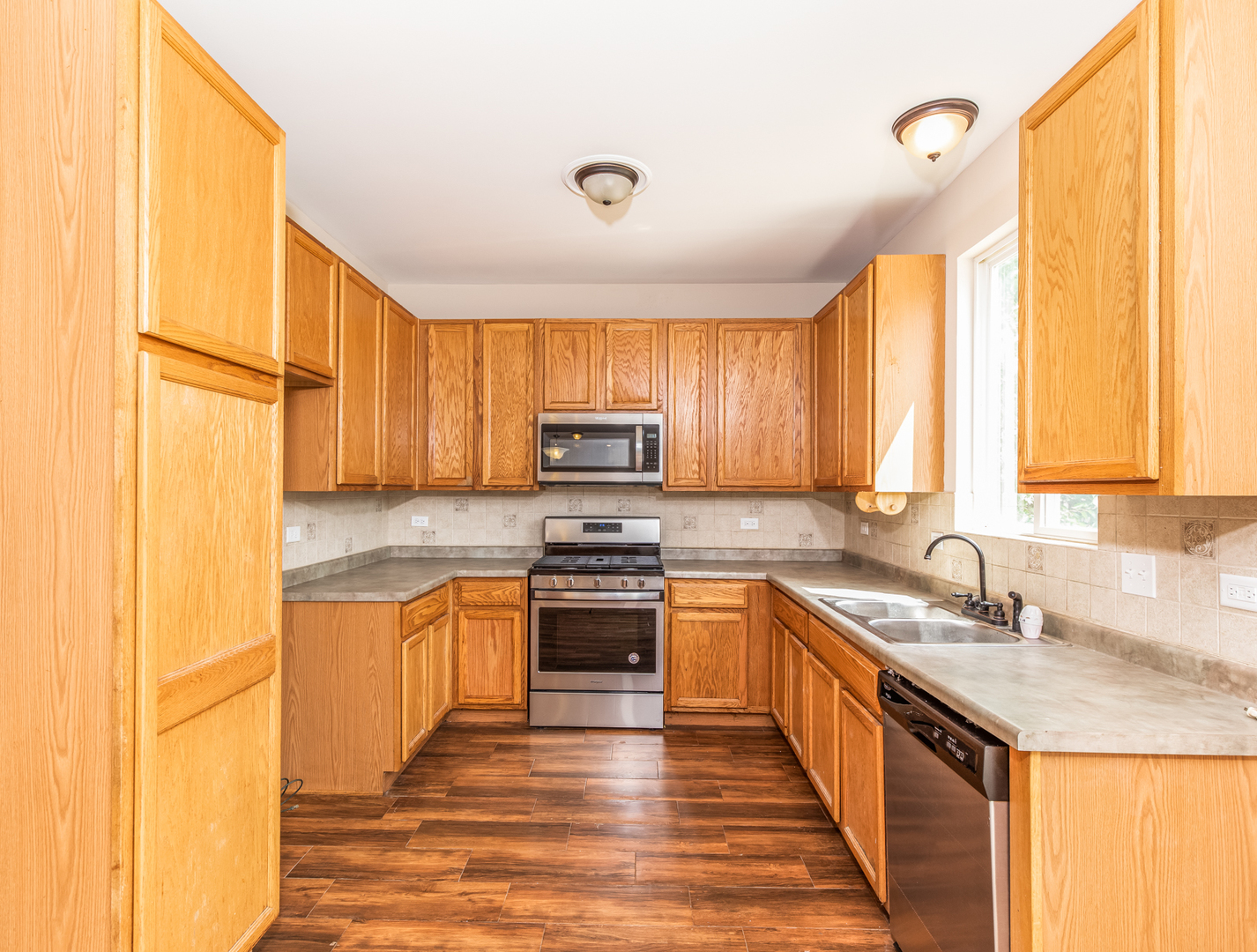6218 Meadow Ridge Drive Plainfield, IL 60586 - Photo 11 of 28