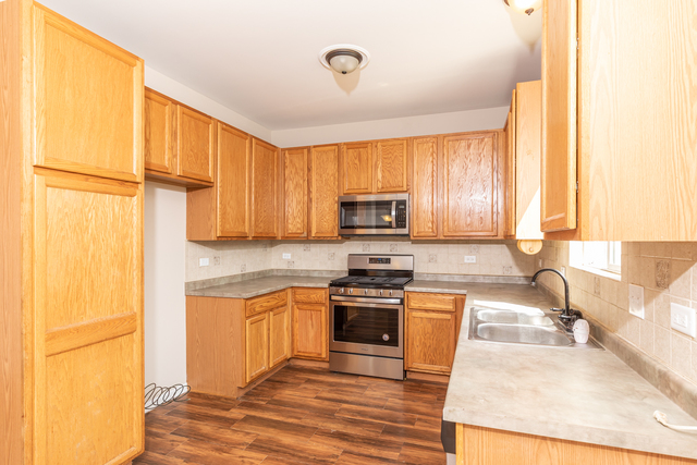 6218 Meadow Ridge Drive Plainfield, IL 60586 - Photo 12 of 28