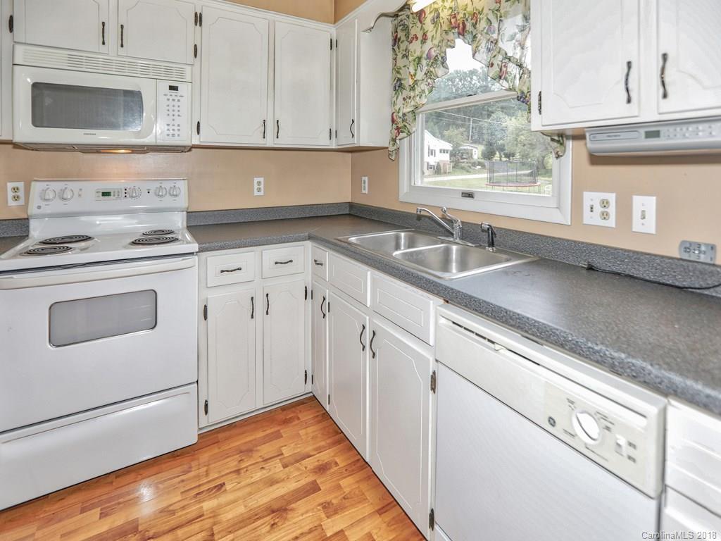 15 Chambers View Drive Clyde, NC 28721 - Photo 4 of 19 Gallery Image 4