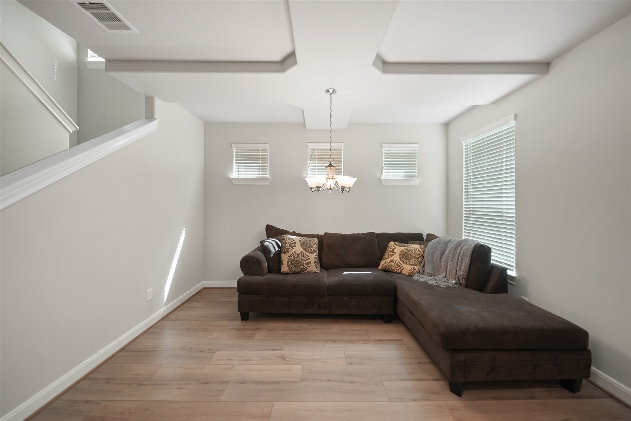 831 Cloverdale Drive Rosharon, TX 77583 - Photo 3 of 10 Dining Room