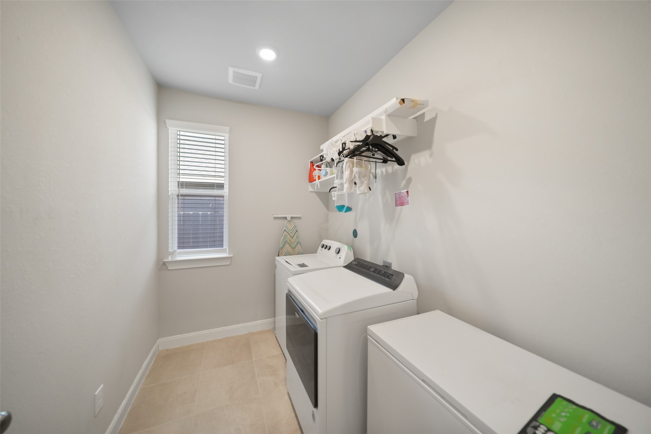 831 Cloverdale Drive Rosharon, TX 77583 - Photo 6 of 10 Utility room