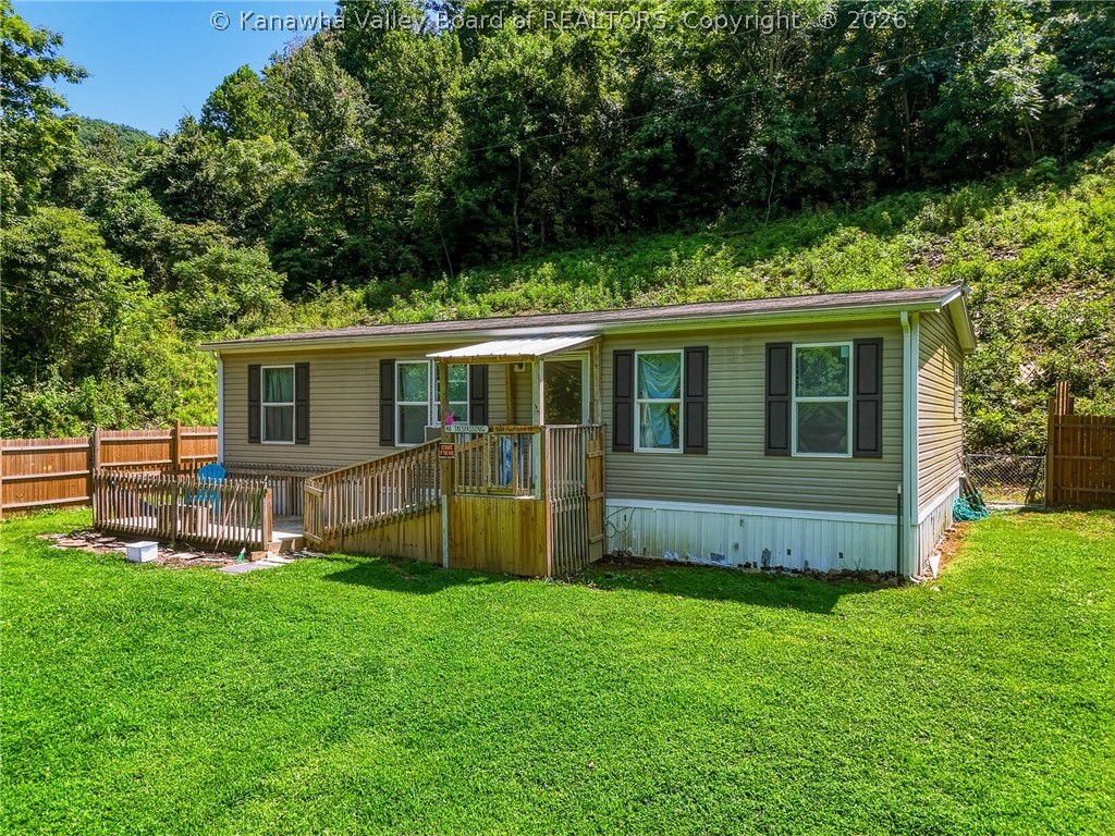 1261 Hartland Road Procious, WV 25164 - Photo 3 of 28 Gallery Image 3