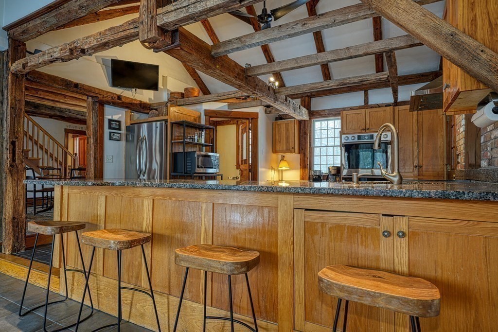 276 Berlin Road Bolton, MA 01740 - Photo 12 of 36 Gallery Image 12