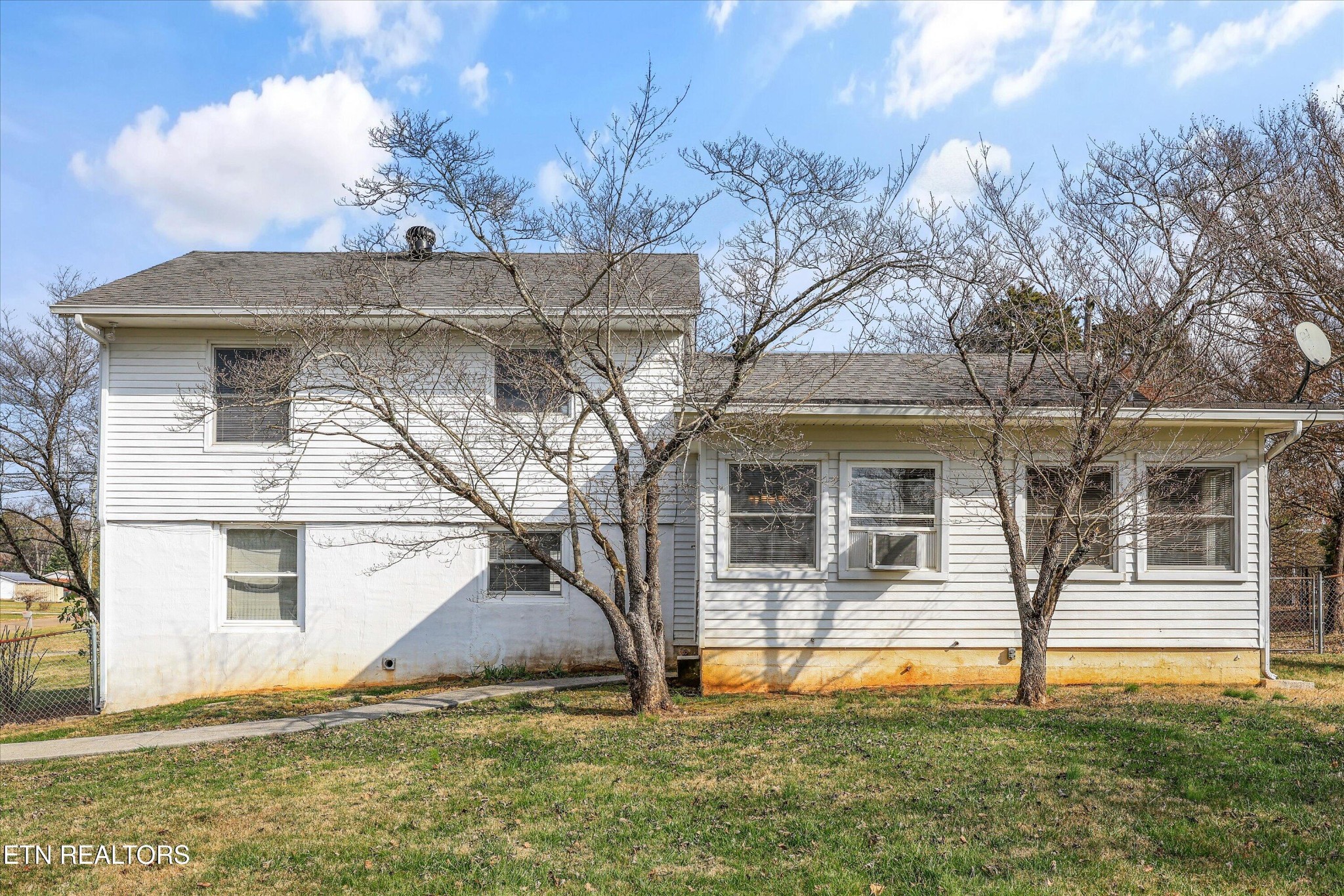5709 Stoneleigh Road Knoxville, TN 37912 - Photo 26 of 38 Gallery Image 26