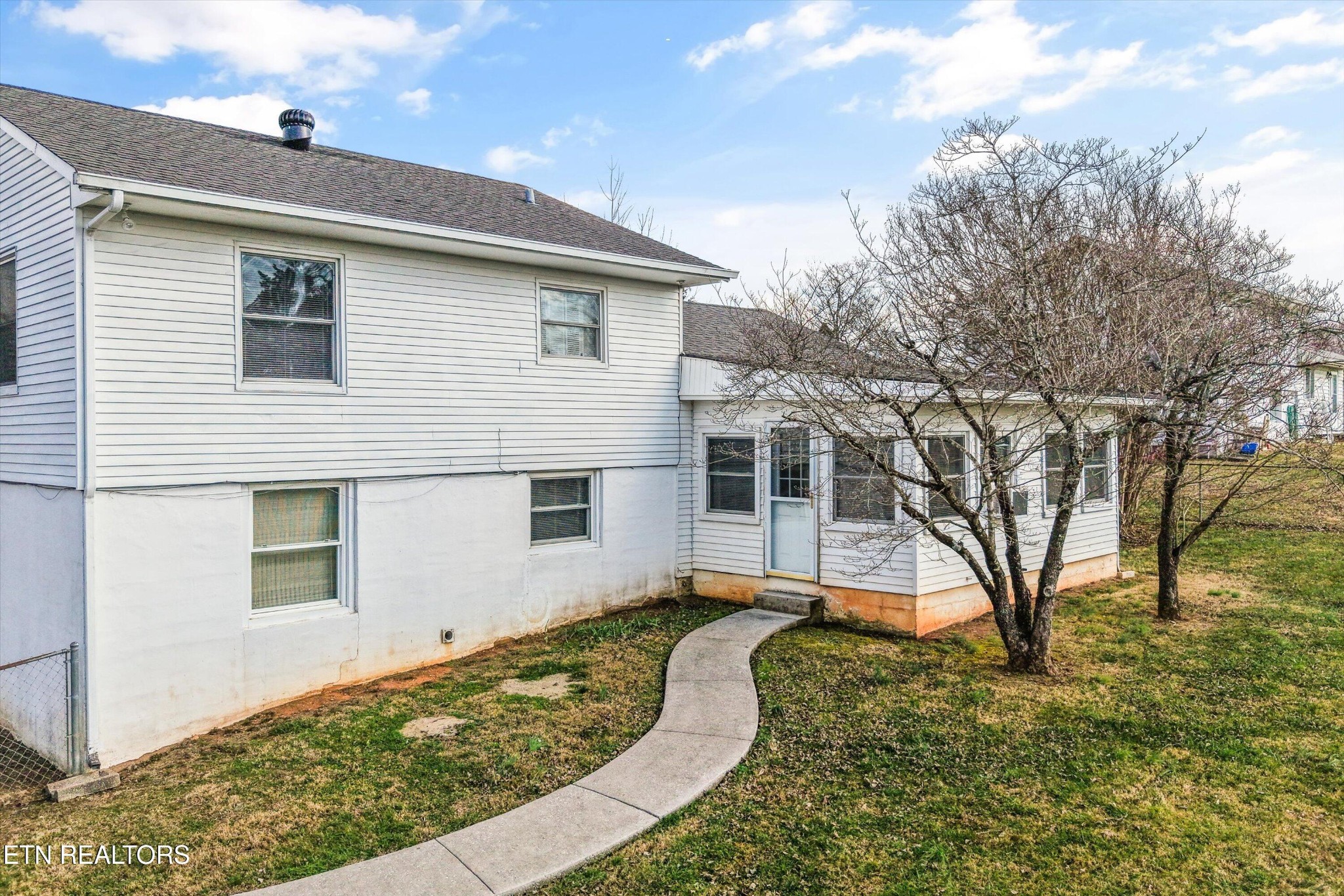 5709 Stoneleigh Road Knoxville, TN 37912 - Photo 27 of 38 Gallery Image 27