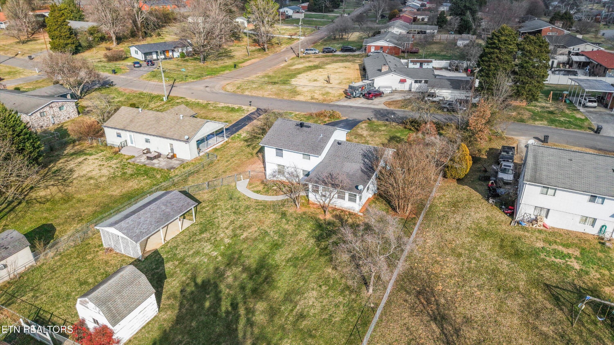 5709 Stoneleigh Road Knoxville, TN 37912 - Photo 35 of 38 Gallery Image 35