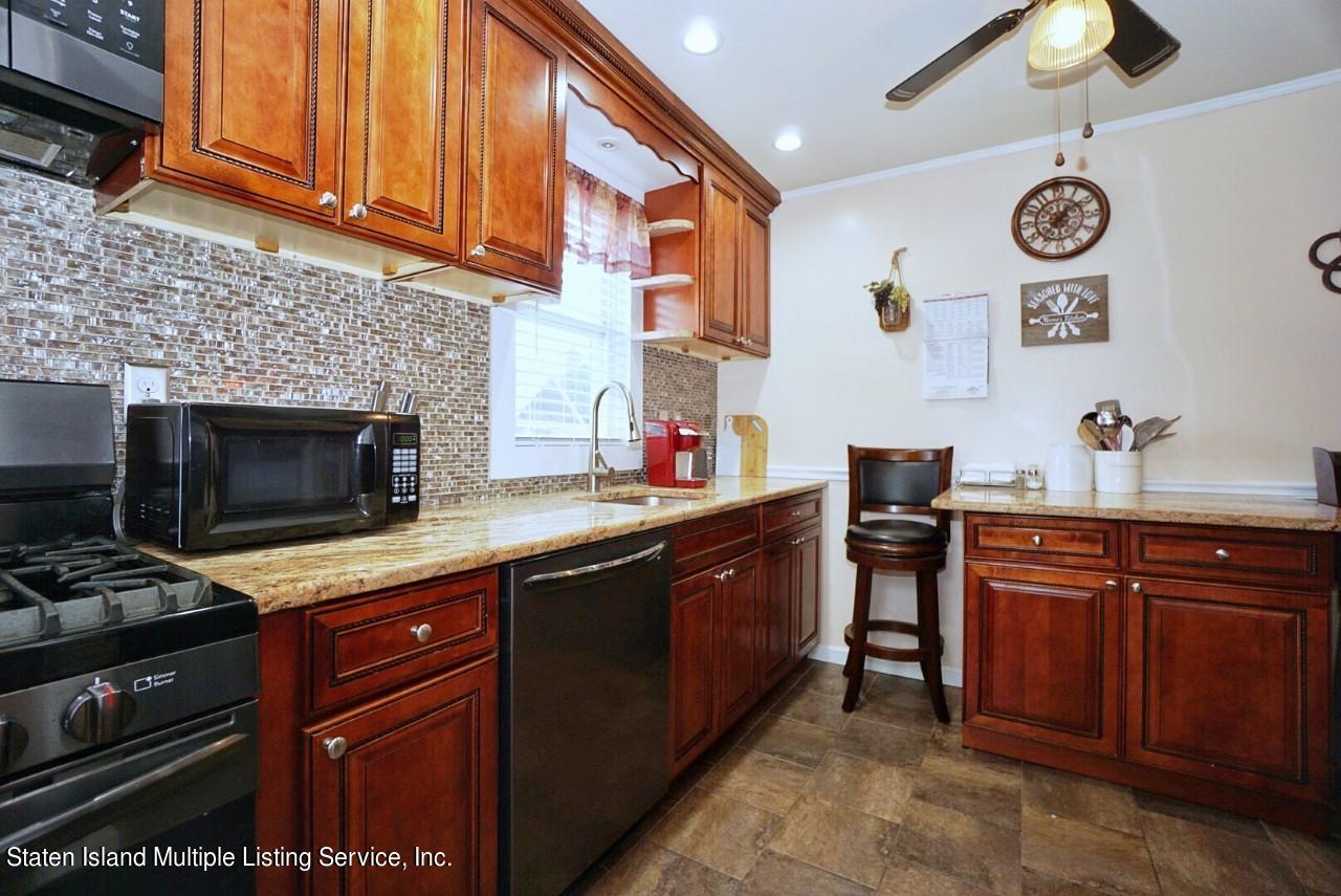 87 Governor Road Staten Island, NY 10314 - Photo 6 of 32 thumbnail_6
