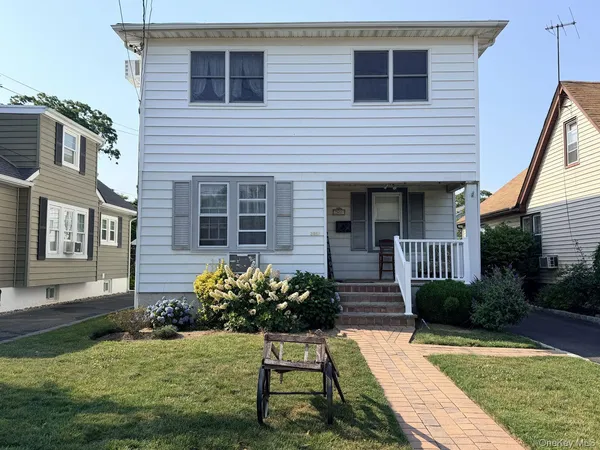 $799,000 | 2851 Wilson Avenue, Bellmore, NY 11710