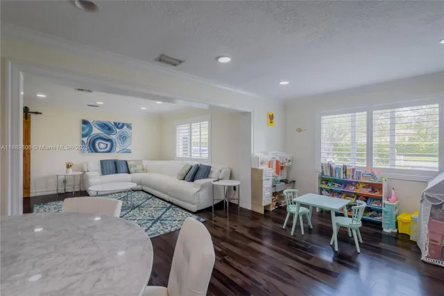 $2,450,000 | 8500 Southwest 70th Street, Miami, FL 33143