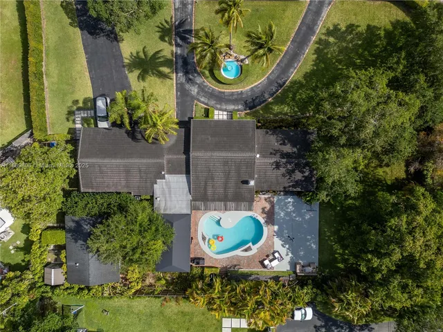 $2,450,000 | 8500 Southwest 70th Street, Miami, FL 33143