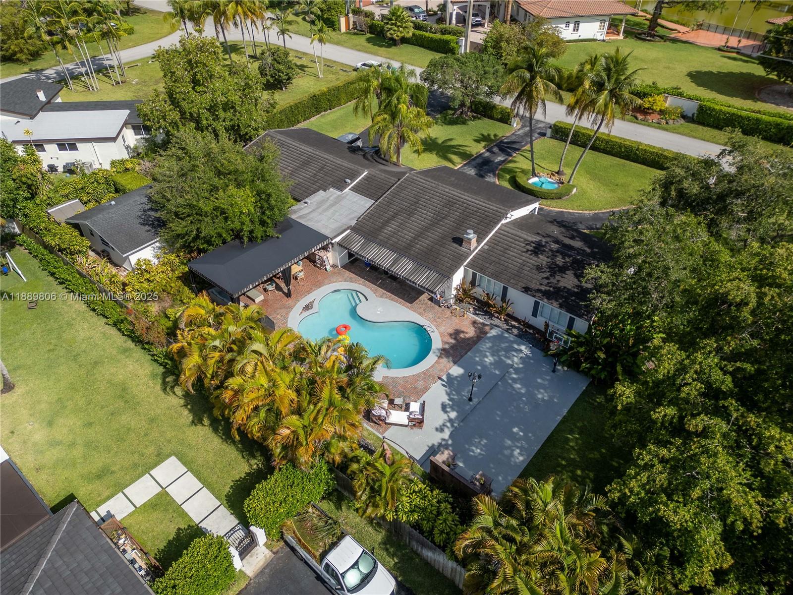 8500 Southwest 70th Street Miami, FL 33143 - Photo 34 of 80