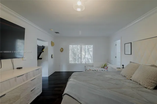 $2,450,000 | 8500 Southwest 70th Street, Miami, FL 33143