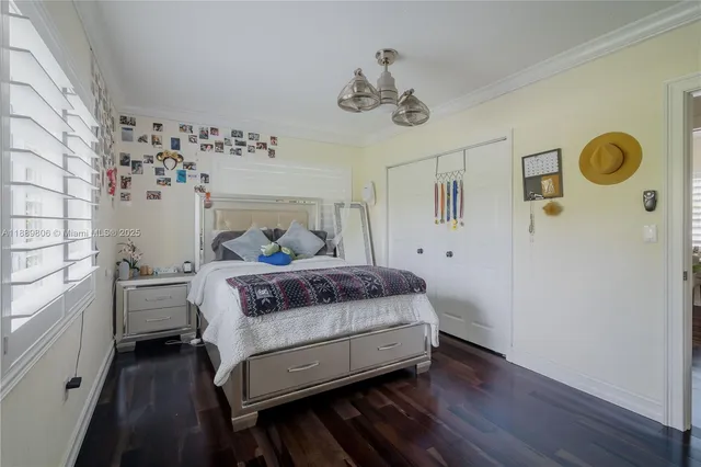 $2,450,000 | 8500 Southwest 70th Street, Miami, FL 33143