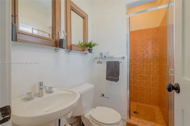 $2,450,000 | 8500 Southwest 70th Street, Miami, FL 33143