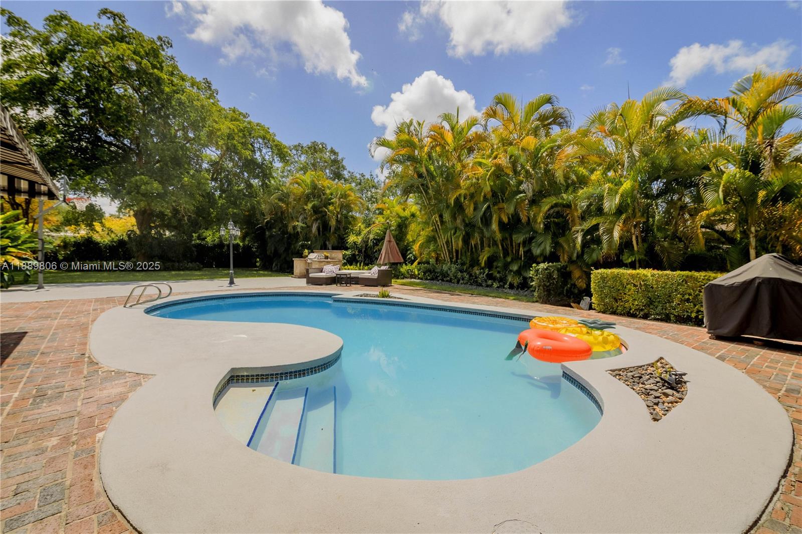 8500 Southwest 70th Street Miami, FL 33143 - Photo 67 of 80