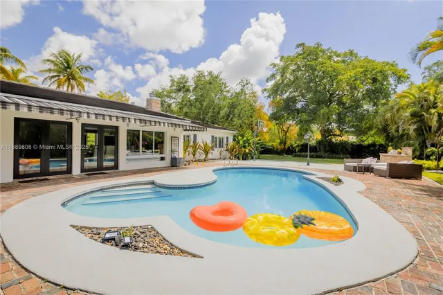 $2,450,000 | 8500 Southwest 70th Street, Miami, FL 33143
