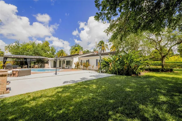 $2,450,000 | 8500 Southwest 70th Street, Miami, FL 33143