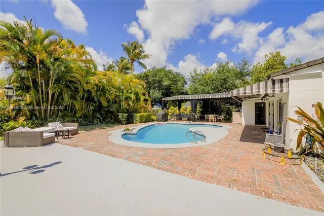 $2,450,000 | 8500 Southwest 70th Street, Miami, FL 33143